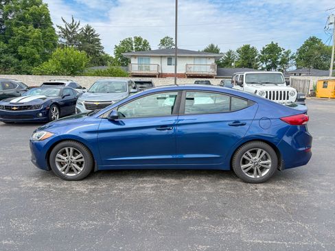 Used 2017 Hyundai Elantra Value Edition FWD image 5