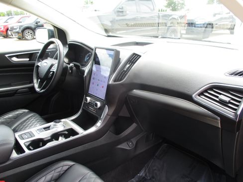 Used 2024 Ford Edge Titanium AWD/4WD image 41