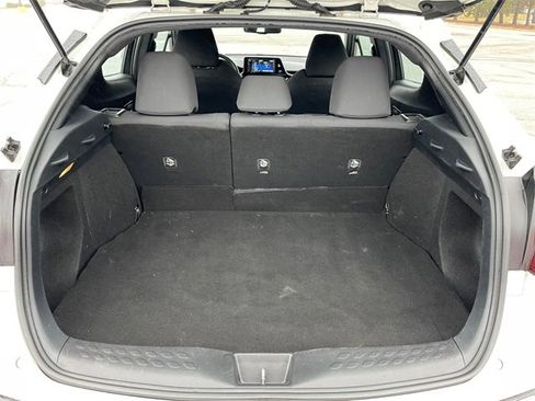 Used 2018 Toyota C-HR XLE image 19