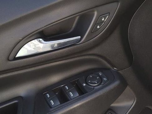 Used 2020 Chevrolet Equinox LT w/ Sport Edition FWD image 20