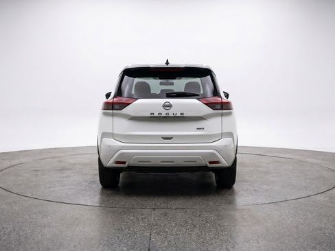 Used 2025 Nissan Rogue SV AWD/4WD image 7