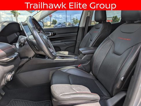 Used 2022 Jeep Compass Trailhawk w/ Trailhawk Elite Group AWD/4WD image 11