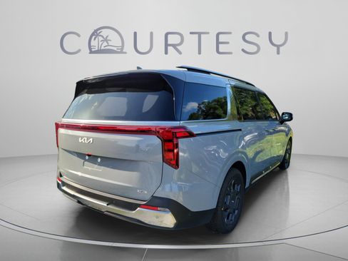 New 2026 Kia Carnival SX FWD image 3