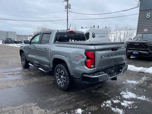 Used 2024 Chevrolet Colorado LT w/ LT Convenience Package III image 3