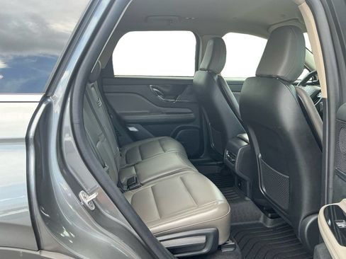 Certified 2025 Lincoln Corsair FWD image 23