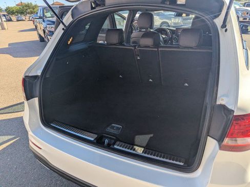 Used 2017 Mercedes-Benz GLC 300 4MATIC image 28