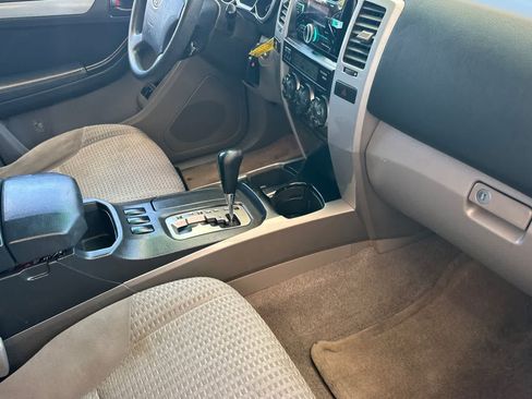 Used 2006 Toyota 4Runner SR5 RWD image 19