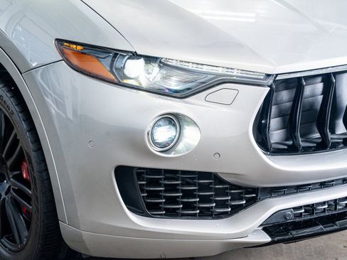 Used 2018 Maserati Levante S GranSport image 18