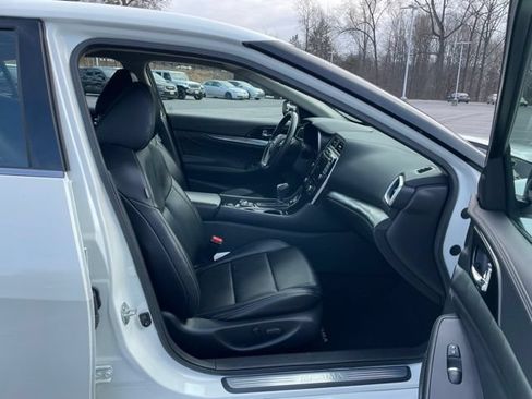 Used 2023 Nissan Maxima SV w/ Floor Mat Group FWD image 27