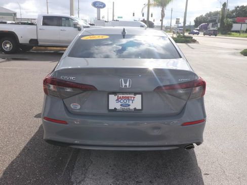 Used 2025 Honda Civic Sport image 10