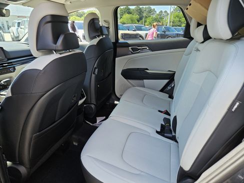 New 2026 Kia Sportage EX FWD image 10