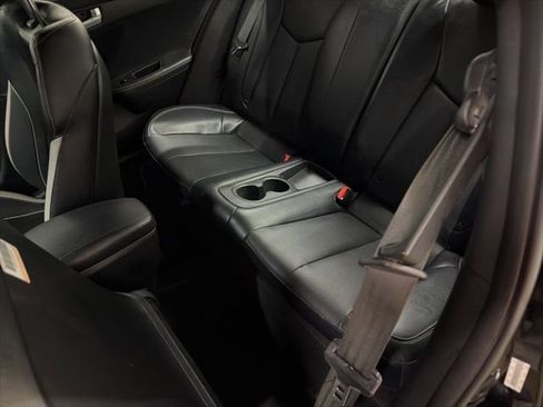 Used 2015 Hyundai Veloster Turbo FWD image 12