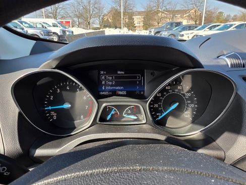 Certified 2019 Ford Escape SE image 17