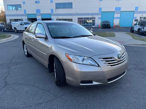 Used 2007 Toyota Camry LE image 16