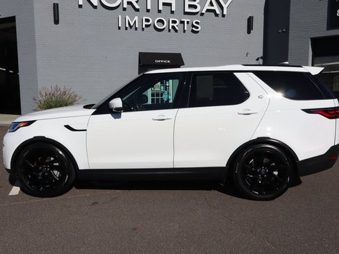 Used 2023 Land Rover Discovery S AWD/4WD image 9