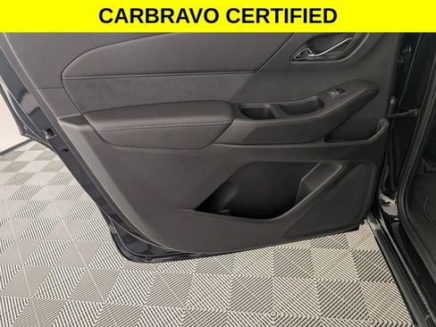 Certified 2023 Chevrolet Traverse High Country FWD image 30
