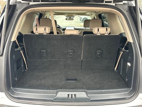 Used 2024 Ford Expedition Limited image 18