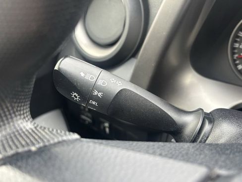 Used 2016 Toyota RAV4 LE image 20