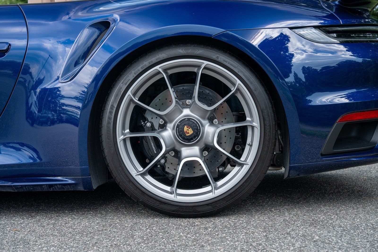 Certified 2025 Porsche 911 Turbo S AWD/4WD image 13
