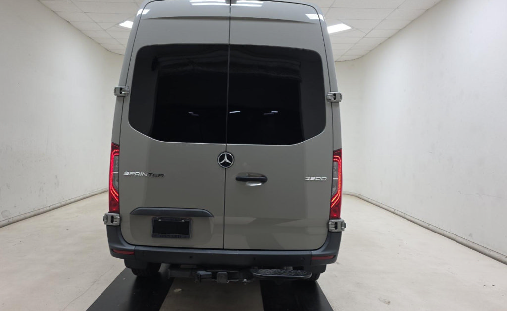 Used 2025 Mercedes-Benz Sprinter 2500 image 5