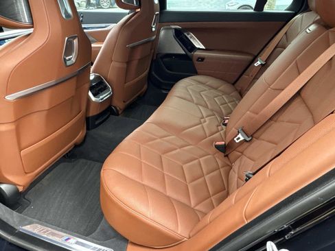 Certified 2023 BMW 760i xDrive image 13