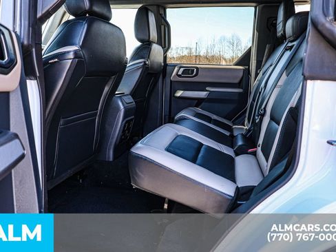 Used 2023 Ford Bronco Wildtrak image 21