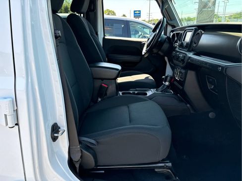 Used 2018 Jeep Wrangler Unlimited Sport S AWD/4WD image 17