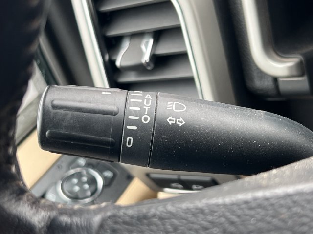 Used 2021 Ford F350 Lariat w/ Lariat Value Package AWD/4WD image 29