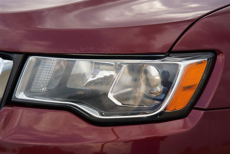 Used 2018 Jeep Grand Cherokee Limited AWD/4WD image 26