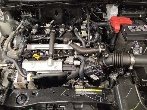Used 2025 Nissan Versa SV FWD image 30