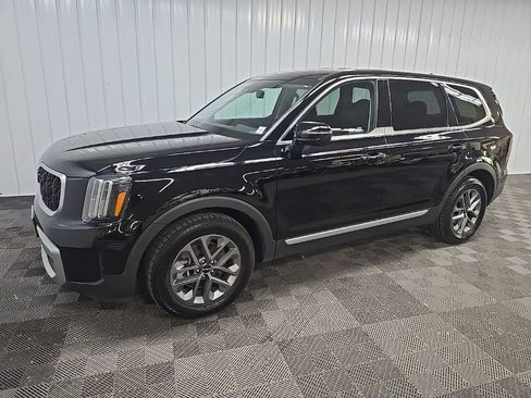 Used 2023 Kia Telluride LX AWD/4WD image 6