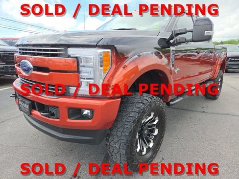 Used 2018 Ford F250 Lariat w/ Lariat Ultimate Package AWD/4WD image 2