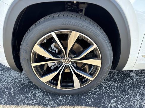 New 2026 Volkswagen Atlas Cross Sport SEL Premium R-Line AWD/4WD image 10