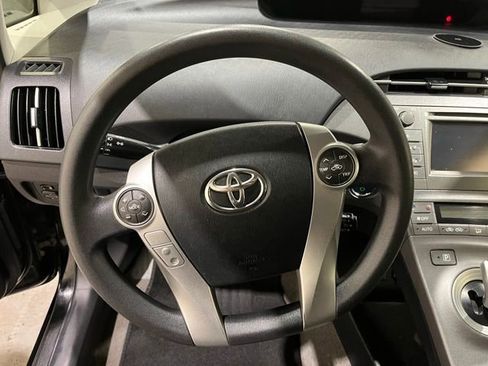 Used 2015 Toyota Prius Four image 21