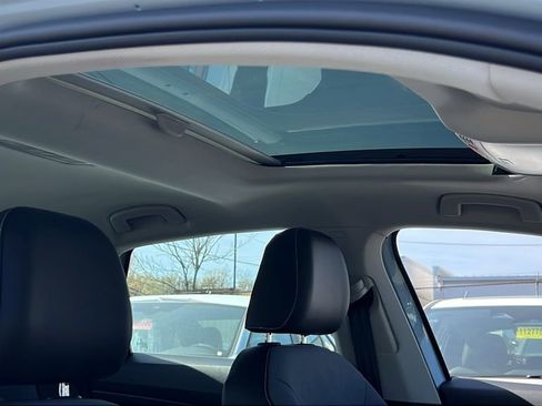 New 2026 Volkswagen Jetta SE FWD image 9