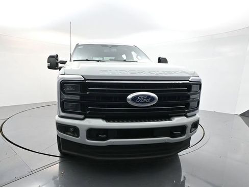 Used 2026 Ford F250 Platinum AWD/4WD image 2