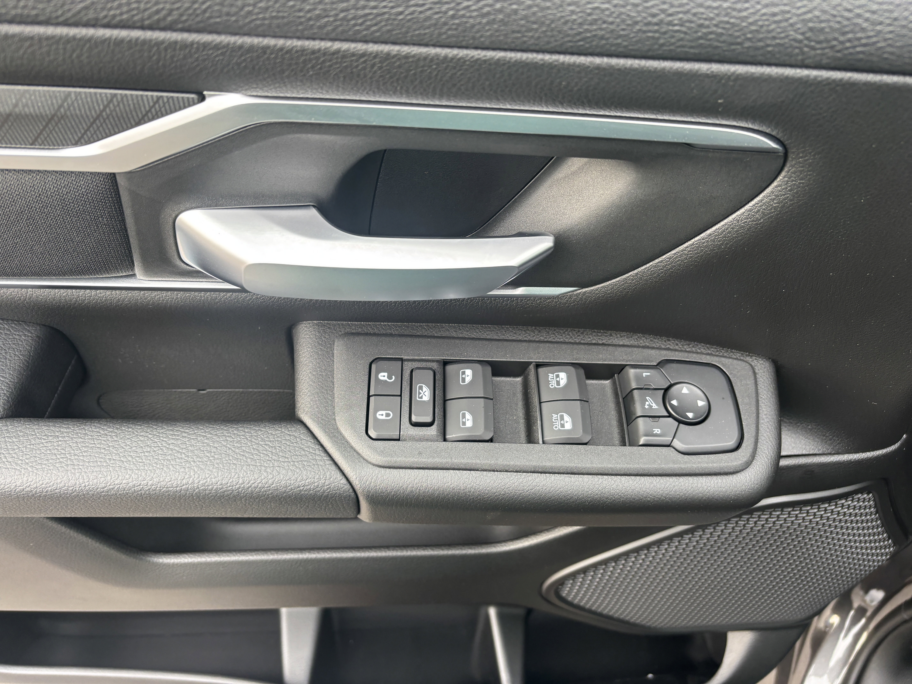 Used 2025 RAM 1500 Big Horn AWD/4WD image 11