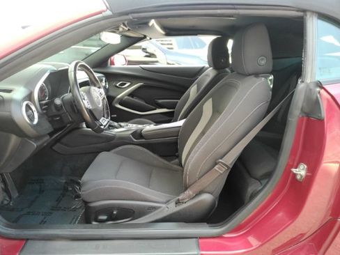 Used 2017 Chevrolet Camaro LT w/ Technology Package RWD image 19