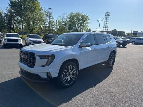 New 2026 GMC Acadia Denali Ultimate w/ LPO, Floor Liner Package AWD/4WD image 3