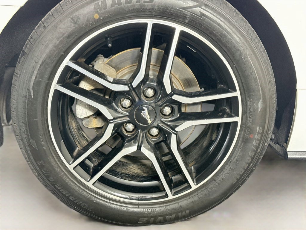 Used 2018 Ford Mustang Premium RWD image 30
