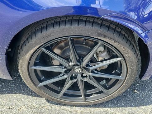 Used 2023 Toyota GR86 Premium RWD image 9