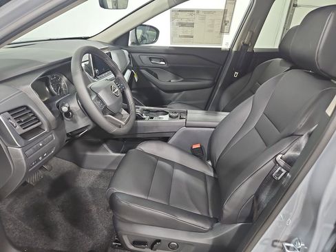 New 2026 Nissan Rogue SV image 10