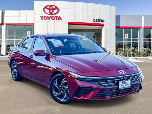 Used 2024 Hyundai Elantra Limited image 1