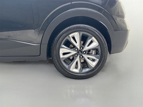 Used 2023 Chevrolet Bolt EUV LT w/ Convenience Package image 30