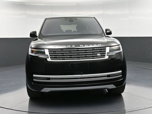 Used 2023 Land Rover Range Rover Autobiography image 11