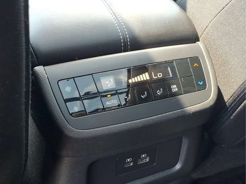 Used 2023 Nissan Pathfinder SV w/ SV Premium Package AWD/4WD image 22