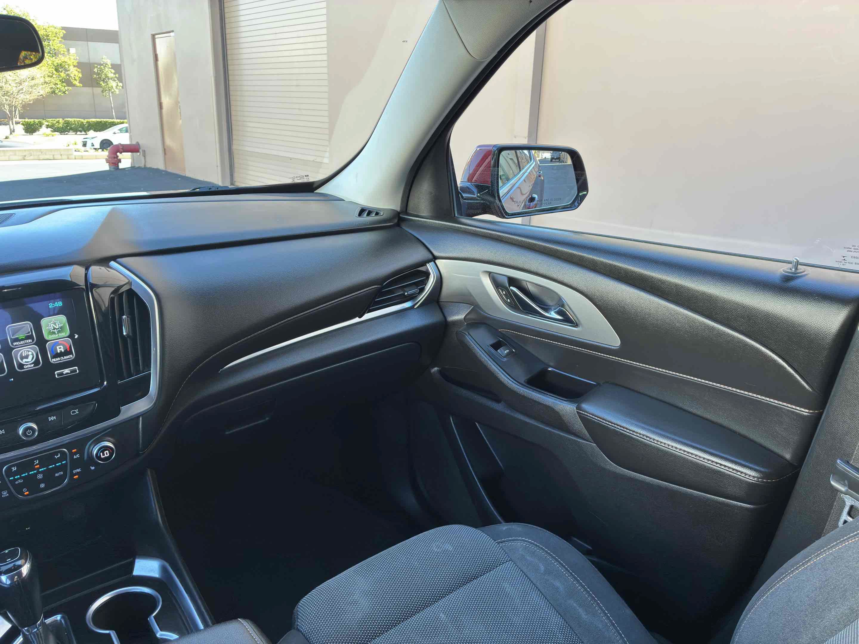 Used 2019 Chevrolet Traverse LT FWD image 17