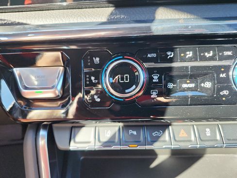 New 2026 GMC Sierra 2500 Denali w/ Denali Reserve Package image 18