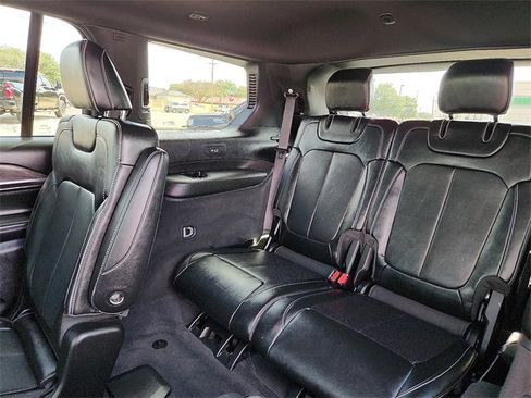 Used 2023 Jeep Grand Cherokee L Overland image 10