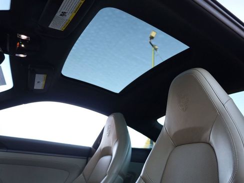 Used 2020 Porsche 911 Carrera image 35